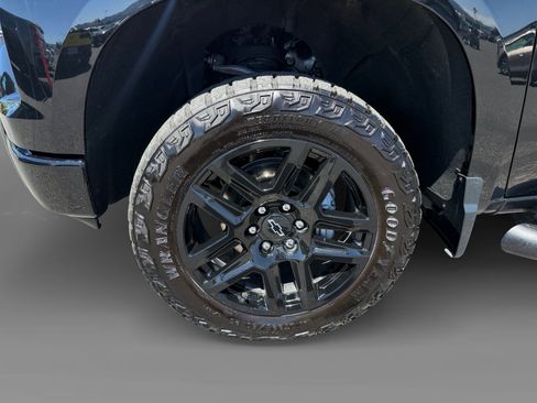 Used 2024 Chevrolet Silverado 1500 LT Trail Boss w/ Convenience Package II AWD/4WD image 9