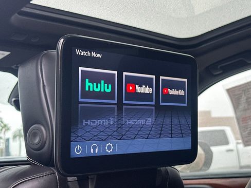 Used 2023 GMC Yukon Denali Ultimate image 18