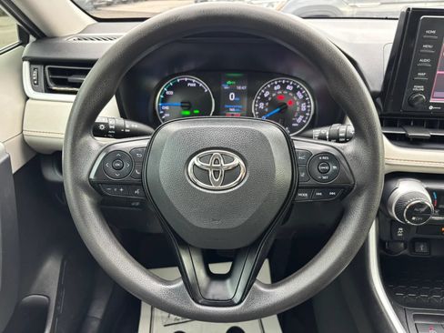 Used 2020 Toyota RAV4 XLE w/ Convenience Package AWD/4WD image 14