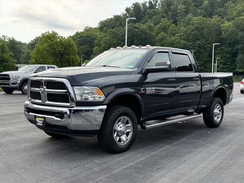 Used 2015 RAM 3500 Tradesman w/ Chrome Appearance Group AWD/4WD image 9