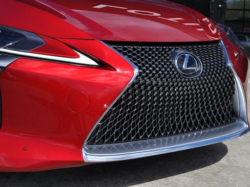 Used 2018 Lexus LC 500 Coupe w/ Performance Package image 29