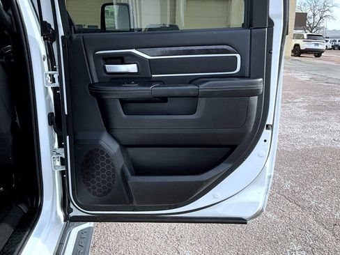 Used 2024 RAM 2500 Big Horn image 19