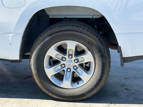 Used 2024 RAM 1500 Laramie RWD image 3