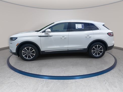 Used 2021 Lincoln Nautilus FWD w/ Equipment Group 101A image 8