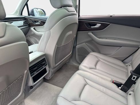 Used 2022 Audi Q7 3.0T Prestige image 17