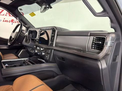 Used 2024 Ford F350 Platinum AWD/4WD image 17