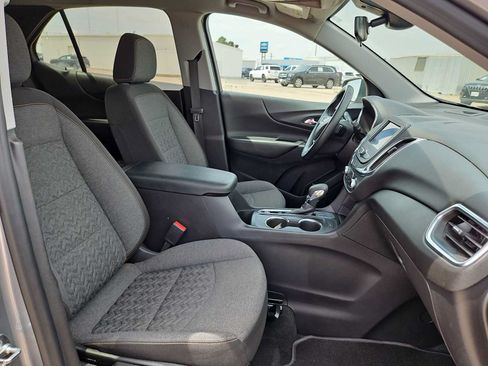 Used 2024 Chevrolet Equinox LT FWD image 18