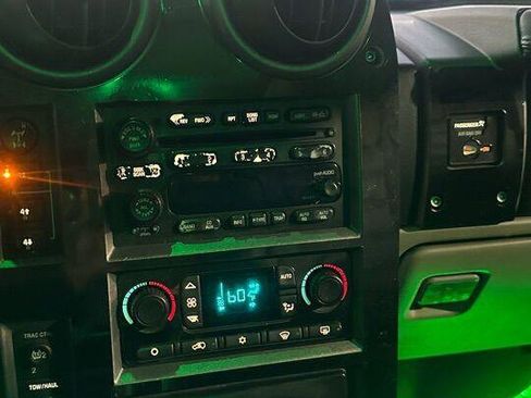 Used 2003 HUMMER H2 w/ Preferred Equipment Group image 32