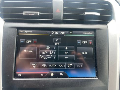 Used 2016 Ford Fusion SE image 18