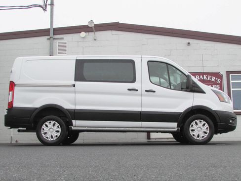 Used 2024 Ford Transit 250 Low Roof w/ Exterior Upgrade Package image 9
