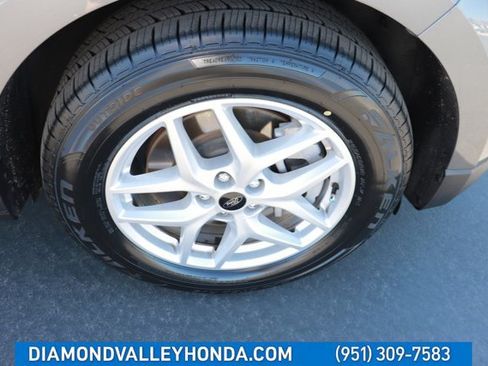 Used 2024 Ford Edge SEL AWD/4WD image 29