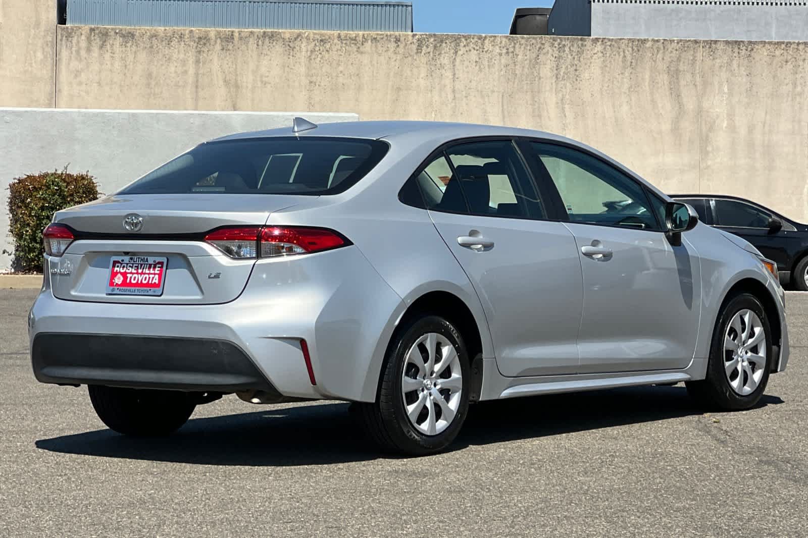 Certified 2025 Toyota Corolla LE FWD image 2