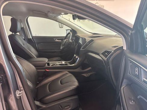 Certified 2022 Ford Edge Titanium AWD/4WD image 6