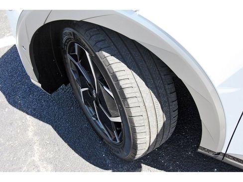 Used 2024 Hyundai Ioniq 5 Limited image 35