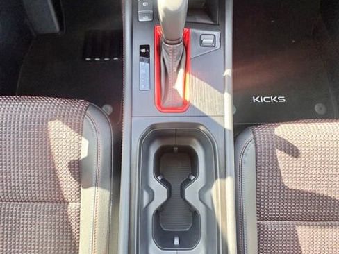 New 2026 Nissan Kicks SR w/ Cold Weather Package image 20