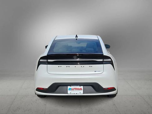 New 2026 Toyota Prius Plug-In Hybrid image 7