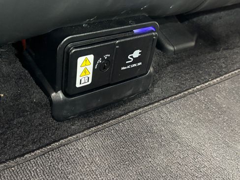 Certified 2023 Kia EV6 Wind w/ Wind Technology Package RWD image 30