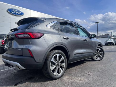 Used 2024 Ford Escape Platinum w/ Premium Technology Package AWD/4WD image 12