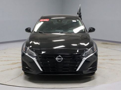 Used 2023 Nissan Altima 2.5 SV AWD/4WD image 6