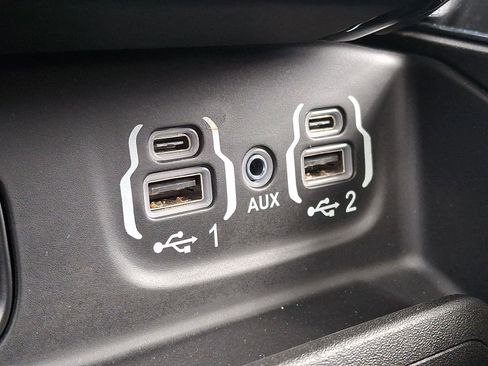 Used 2023 RAM 1500 Laramie image 24