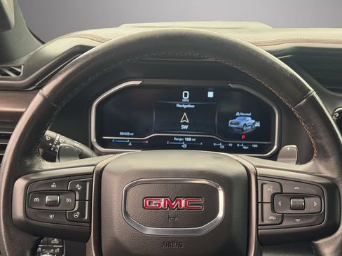 Used 2022 GMC Sierra 1500 AT4 w/ AT4 Premium Package AWD/4WD image 16