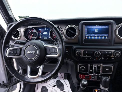 Used 2018 Jeep Wrangler Unlimited Rubicon w/ Steel Bumper Group image 5