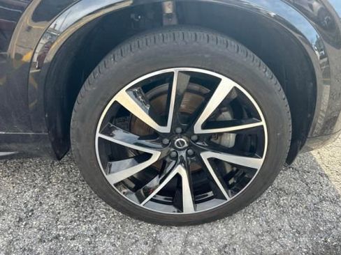 Used 2023 Volvo XC90 B5 Plus w/ Protection Package Premier image 9