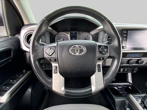Used 2021 Toyota Tacoma SR5 RWD image 6