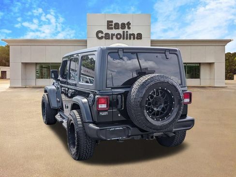 Used 2018 Jeep Wrangler Unlimited Sport S AWD/4WD image 5
