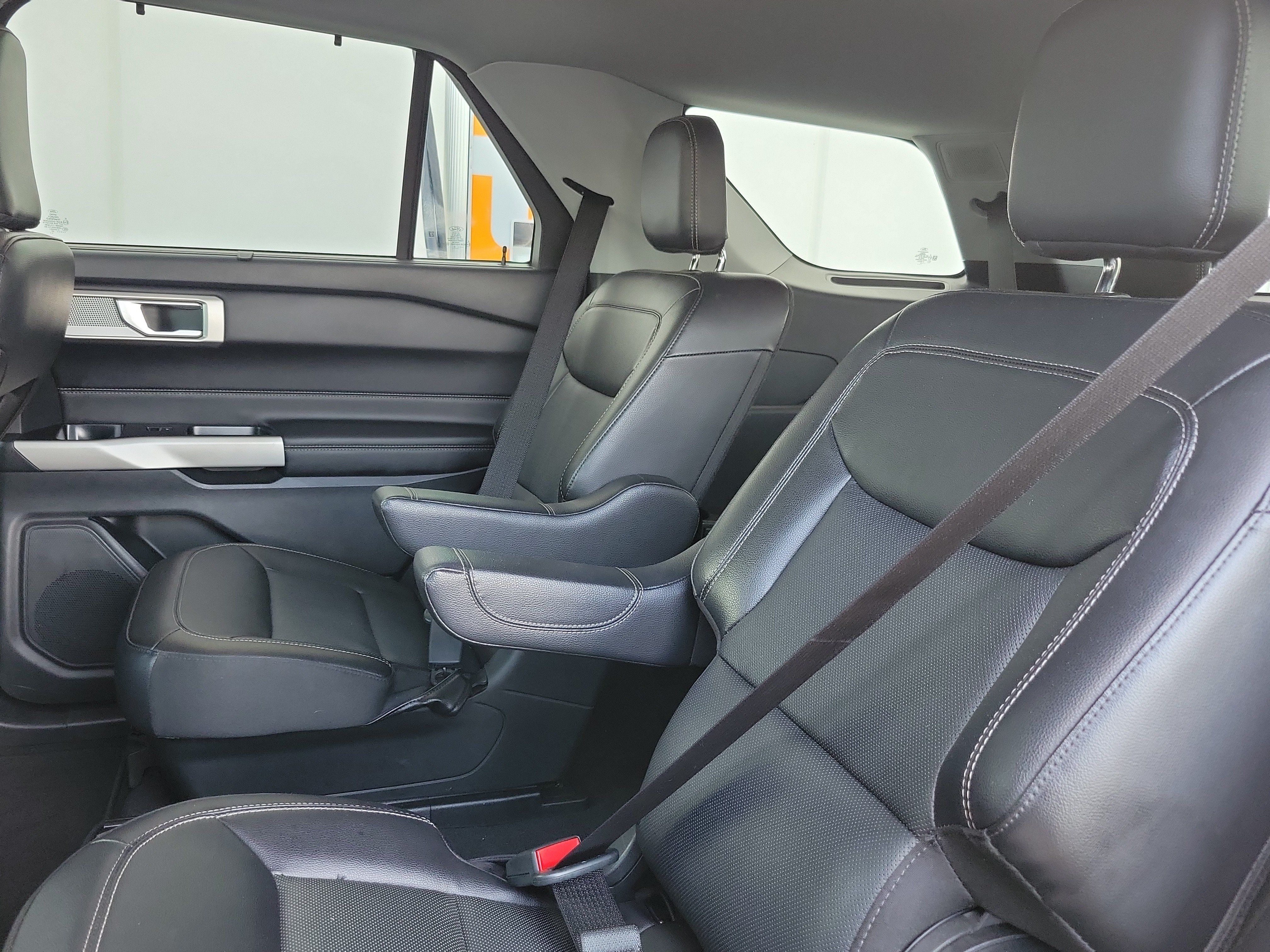 Used 2022 Ford Explorer Limited RWD image 16