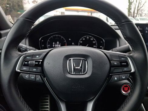 Used 2022 Honda Accord Sport image 18