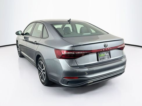 Used 2025 Volkswagen Jetta Sport FWD image 5