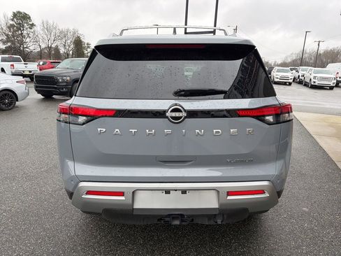 Used 2024 Nissan Pathfinder Platinum w/ Cargo Package image 7