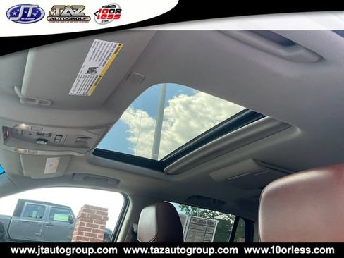 Used 2019 Cadillac Escalade Luxury AWD/4WD image 13