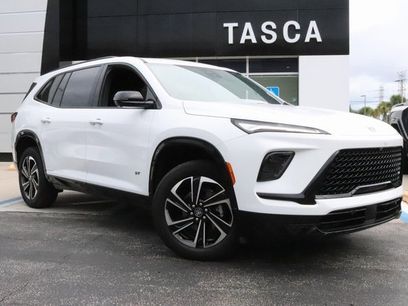 New 2025 Buick Enclave Sport Touring w/ Power Package