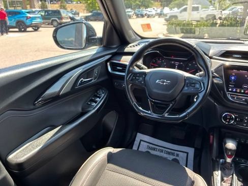 Used 2023 Chevrolet TrailBlazer RS w/ Convenience Package AWD/4WD image 17