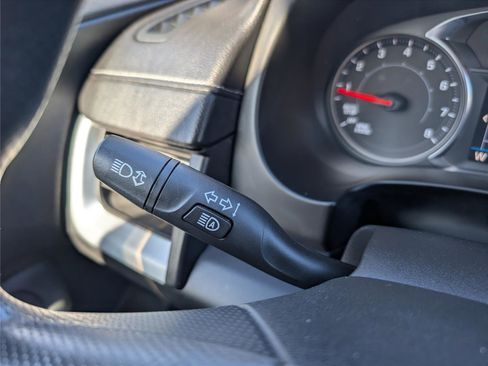 Used 2024 GMC Terrain SLE image 26