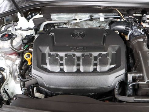 Used 2022 Volkswagen Tiguan SEL R-Line image 32