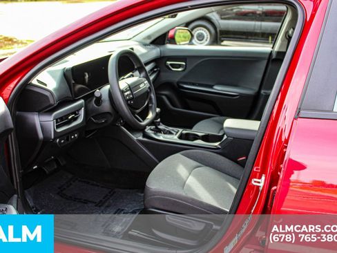 Used 2025 Kia K4 LXS FWD image 17