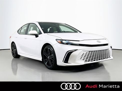 Used 2025 Toyota Camry XSE image 1
