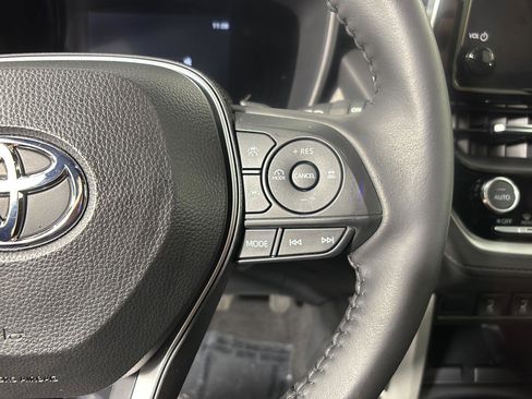 Used 2024 Toyota Corolla Cross AWD Hybrid w/ Convenience Package image 27