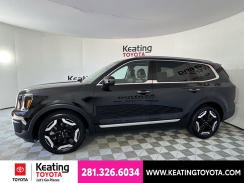 Used 2025 Kia Telluride S FWD image 8