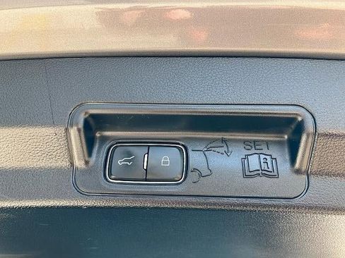 Used 2021 Ford Explorer XLT w/ Equipment Group 202A image 21