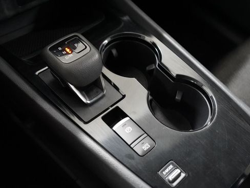 Used 2024 Nissan Rogue SV FWD image 13