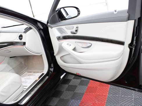 Used 2016 Mercedes-Benz S 550 4MATIC Sedan image 35