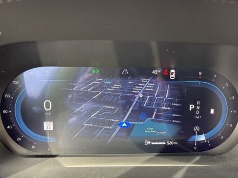 Used 2025 Volvo XC60 B5 Plus image 21