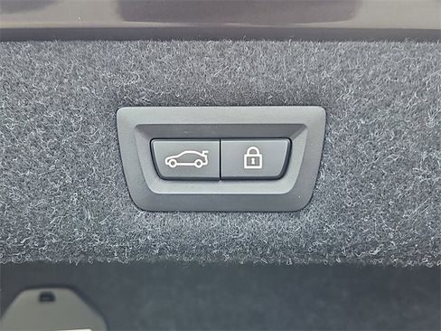 Used 2022 BMW 530i xDrive w/ Premium Package image 24