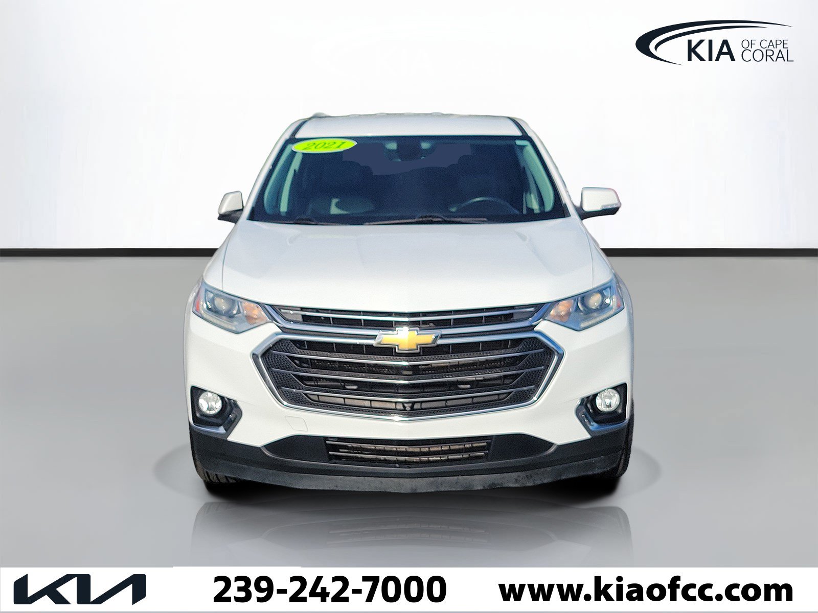 Used 2021 Chevrolet Traverse LT w/ LT Premium Package FWD image 2