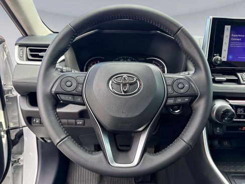 Used 2025 Toyota RAV4 XLE Premium FWD image 29