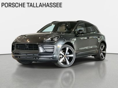 New 2025 Porsche Macan Base